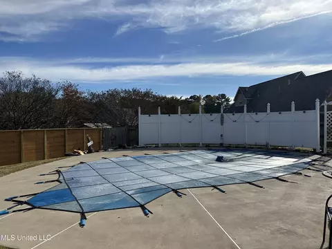 Exterior - 1686 Tara Dr, Hernando, MS 38632 photo 6 of 6