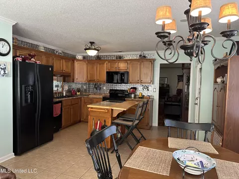 Kitchen - 1686 Tara Dr, Hernando, MS 38632 photo 1 of 1