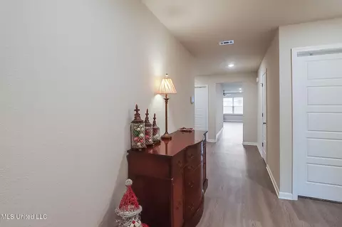 1027 Enclave Cir, Long Beach, MS 39560 photo 8
