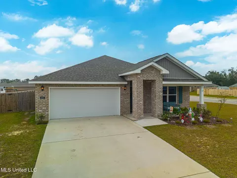 1027 Enclave Cir, Long Beach, MS 39560 photo 2