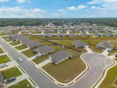 1027 Enclave Cir, Long Beach, MS 39560 photo 6