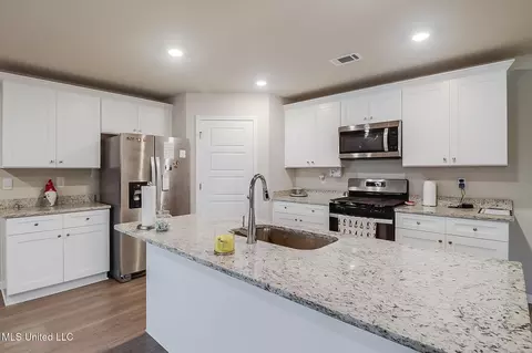 1027 Enclave Cir, Long Beach, MS 39560 photo 12