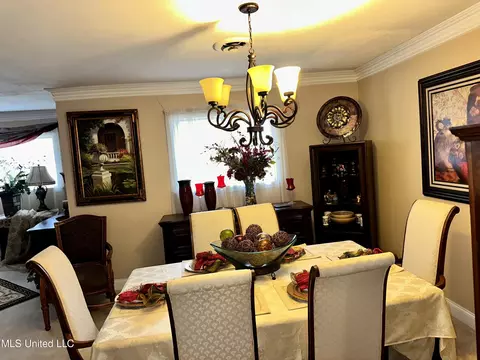 Dining - 556 E Fulton St, Canton, MS 39046 photo 2 of 4