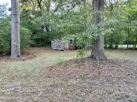 Exterior - 556 E Fulton St, Canton, MS 39046 photo 3 of 4