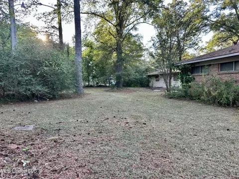 Exterior - 556 E Fulton St, Canton, MS 39046 photo 2 of 4