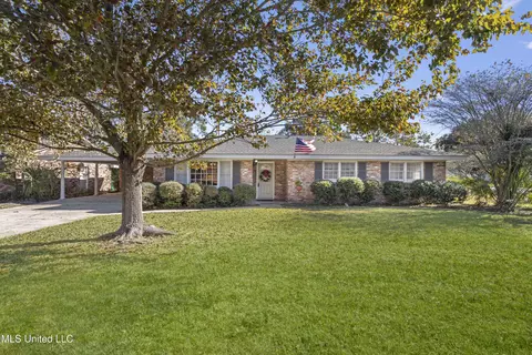 100 Pimlico St, Long Beach, MS 39560