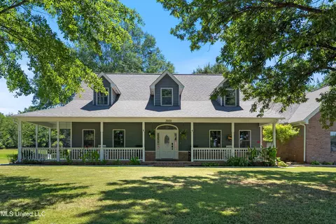 Exterior - 3500 Lake Grove Dr, Hernando, MS 38632 photo 12 of 18