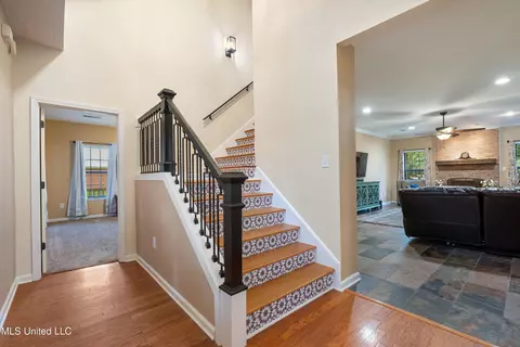 Entry Way - 3500 Lake Grove Dr, Hernando, MS 38632 photo 1 of 5