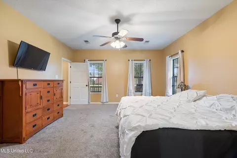Bedroom - 3500 Lake Grove Dr, Hernando, MS 38632 photo 2 of 7