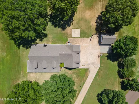 View/Area - 3500 Lake Grove Dr, Hernando, MS 38632 photo 4 of 6
