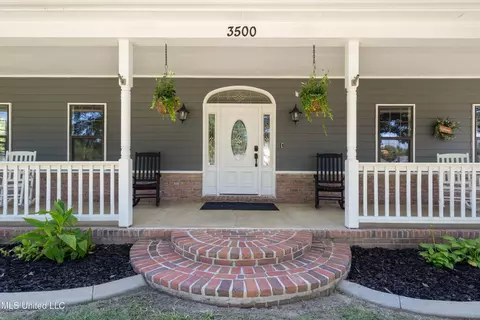 Exterior - 3500 Lake Grove Dr, Hernando, MS 38632 photo 13 of 18