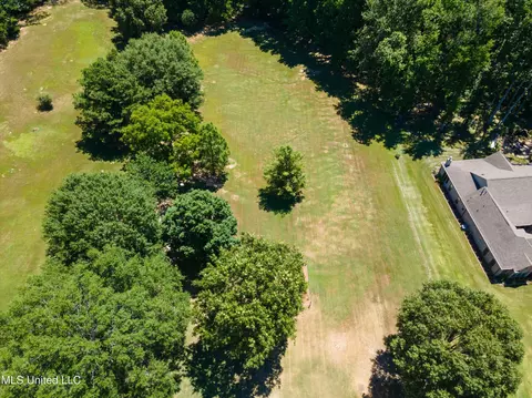 Exterior - 3500 Lake Grove Dr, Hernando, MS 38632 photo 18 of 18