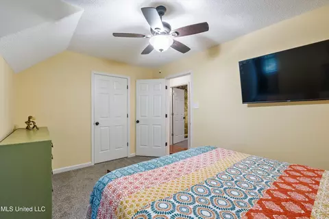 Bedroom - 3500 Lake Grove Dr, Hernando, MS 38632 photo 6 of 7