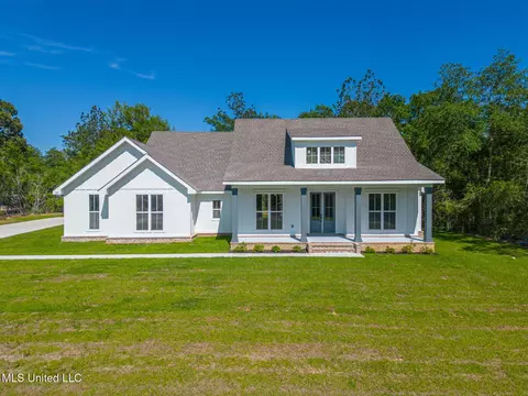 37 Stone Forest Trl, Mchenry, MS 39561