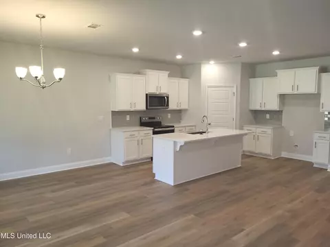 Kitchen - 18385 Spring Hill Dr, Saucier, MS 39574 photo 2 of 4