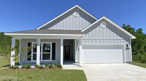 18385 Spring Hill Dr, Saucier, MS 39574