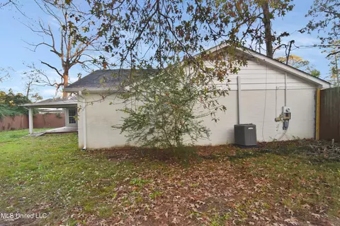 Exterior - 604 Bailey St, Forest, MS 39074 photo 7 of 8