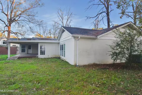 Exterior - 604 Bailey St, Forest, MS 39074 photo 6 of 8