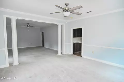 Living - 604 Bailey St, Forest, MS 39074 photo 1 of 8