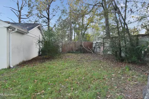 Exterior - 604 Bailey St, Forest, MS 39074 photo 5 of 8