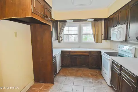 Kitchen - 604 Bailey St, Forest, MS 39074 photo 1 of 3