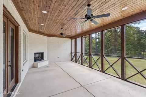 Exterior - 10187 Woolsey Road Rd, Olive Branch, MS 38654 photo 5 of 10
