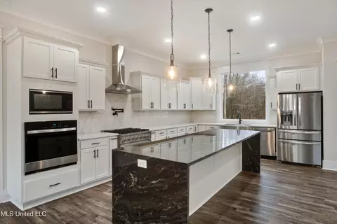 Kitchen - 10187 Woolsey Road Rd, Olive Branch, MS 38654 photo 1 of 1