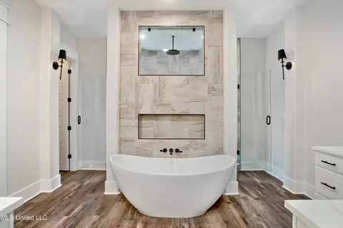 Bath - 10187 Woolsey Road Rd, Olive Branch, MS 38654 photo 1 of 6