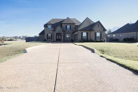 8026 Wisteria Dr, Olive Branch, MS 38654