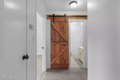Entry Way - 869 Harbor Bend Dr, Brandon, MS 39047 photo 6 of 6