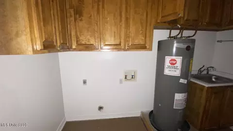 156 Rhodes Cir, Brandon, MS 39042 photo 9