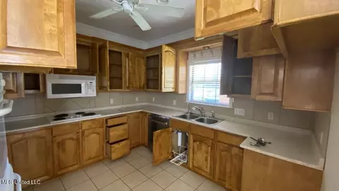 156 Rhodes Cir, Brandon, MS 39042 photo 7