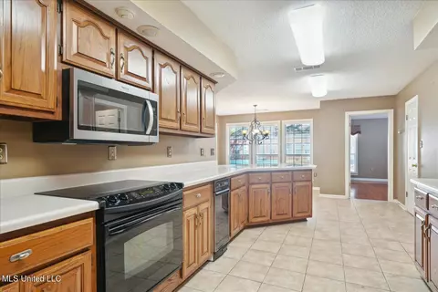 8752 Windersgate Dr, Olive Branch, MS 38654 photo 11