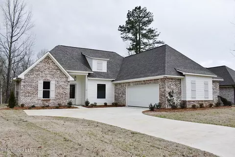 131 Salus Bnd, Clinton, MS 39056