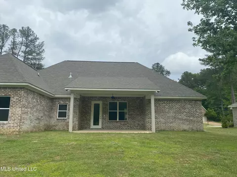 Exterior - 131 Salus Bnd, Clinton, MS 39056 photo 4 of 4