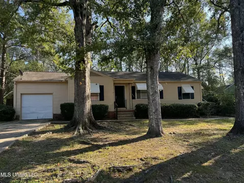 2914 Barwood Dr, Jackson, MS 39212
