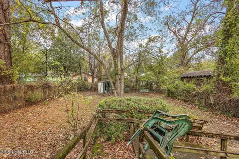 Exterior - 518 W Ash St, Jackson, MS 39203 photo 3 of 3