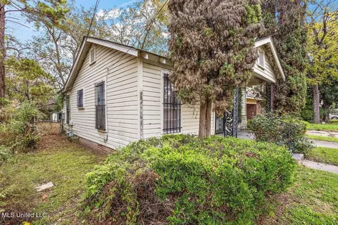 Exterior - 518 W Ash St, Jackson, MS 39203 photo 1 of 3