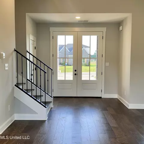 566 Wells Dr, Hernando, MS 38632 photo 10