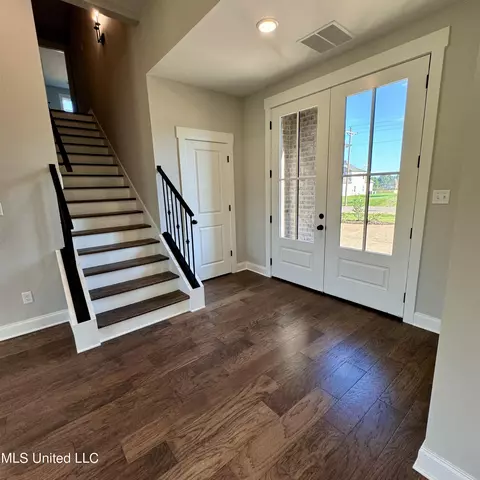 566 Wells Dr, Hernando, MS 38632 photo 7