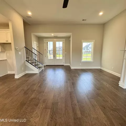 566 Wells Dr, Hernando, MS 38632 photo 11