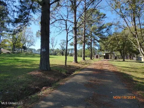 992 Us-61, Natchez, MS 39120 photo 4