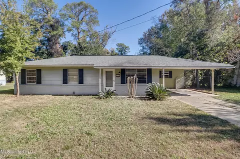 103 N Ida Ln, Long Beach, MS 39560