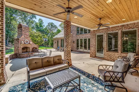 Exterior - 125 Chestnut Hill Rd, Flora, MS 39071 photo 16 of 33