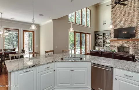 Kitchen - 125 Chestnut Hill Rd, Flora, MS 39071 photo 2 of 6