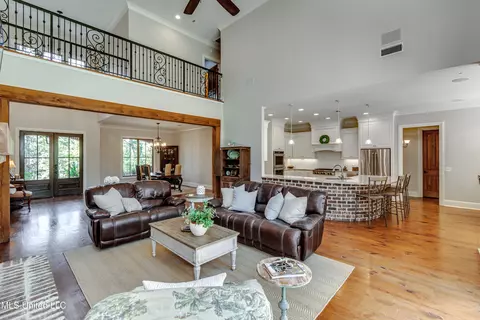 Living - 125 Chestnut Hill Rd, Flora, MS 39071 photo 7 of 7