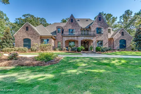 125 Chestnut Hill Rd, Flora, MS 39071