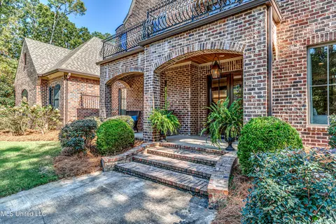 Exterior - 125 Chestnut Hill Rd, Flora, MS 39071 photo 4 of 33