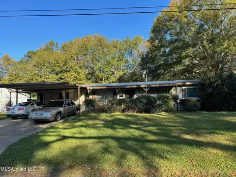 1090 Branch St, Jackson, MS 39212