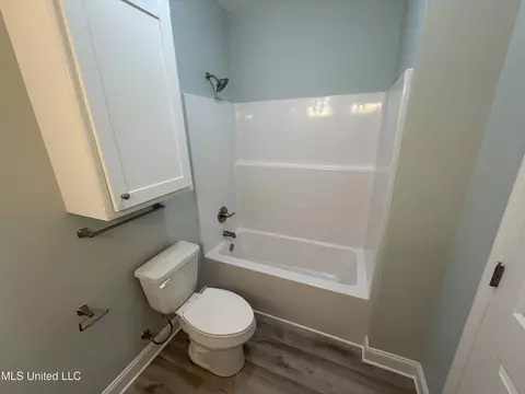 Bath - 103 Caleb Cv, Carthage, MS 39051 photo 1 of 3